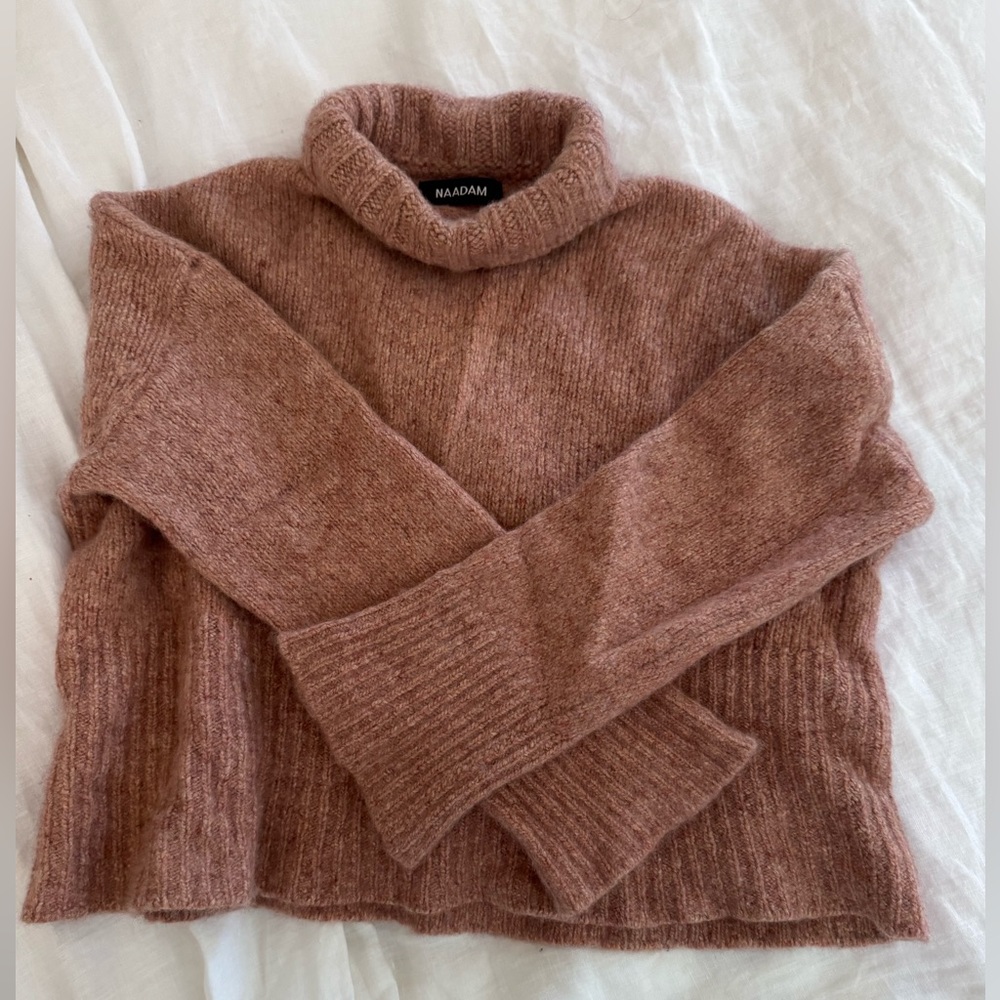 Naadam 100% cashmere sweater
